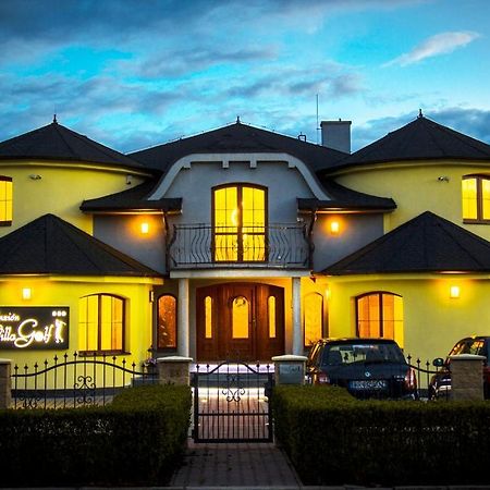 Sliač Villa Golf المظهر الخارجي الصورة